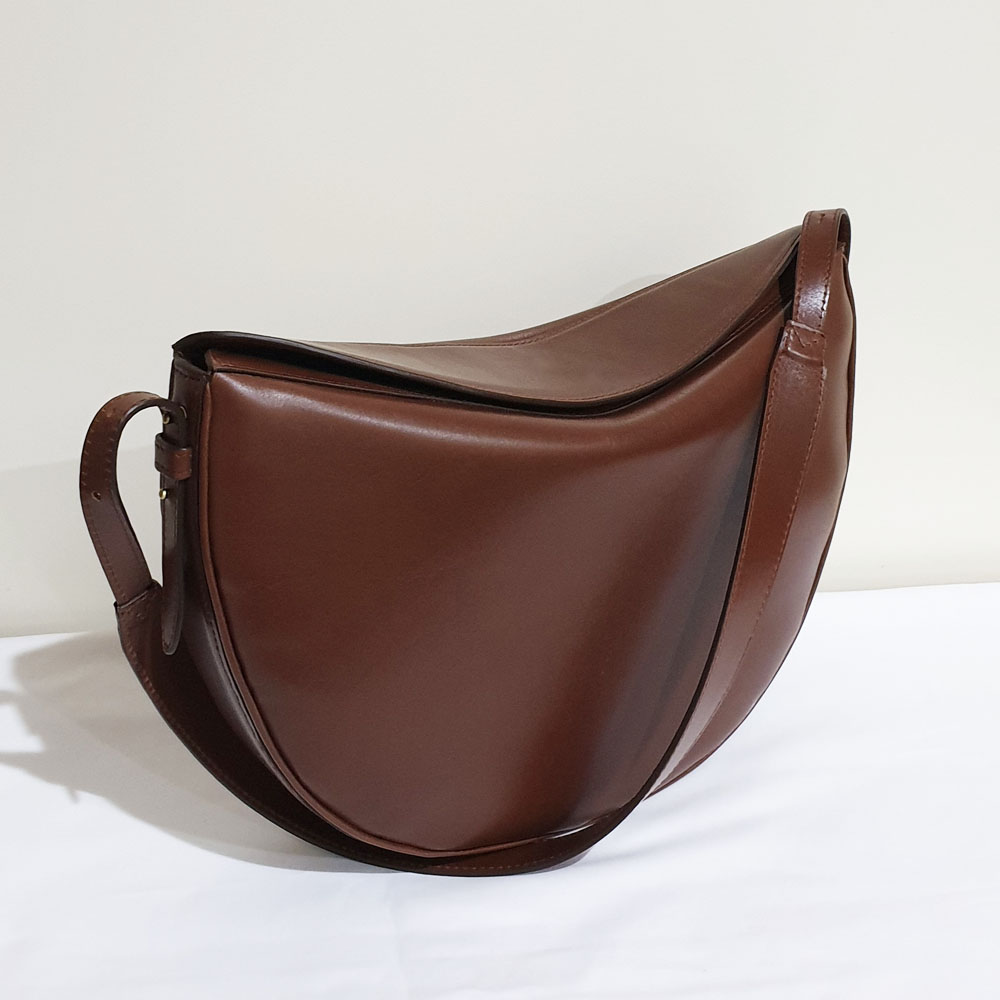 Leather Shoulder Bag / Brown